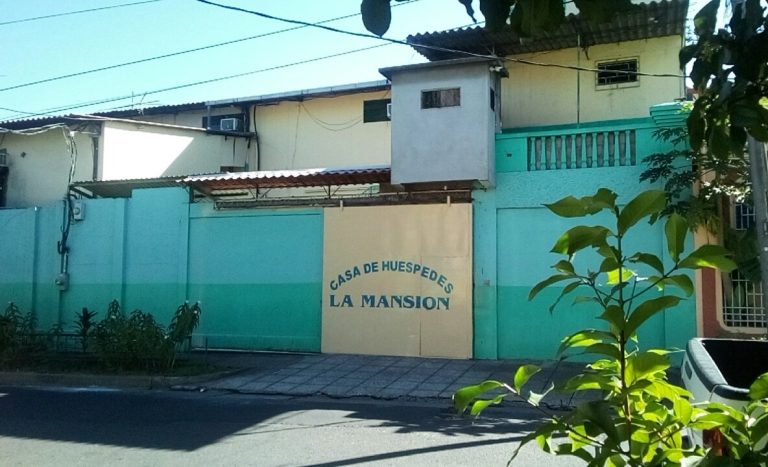 Motel La Mansión